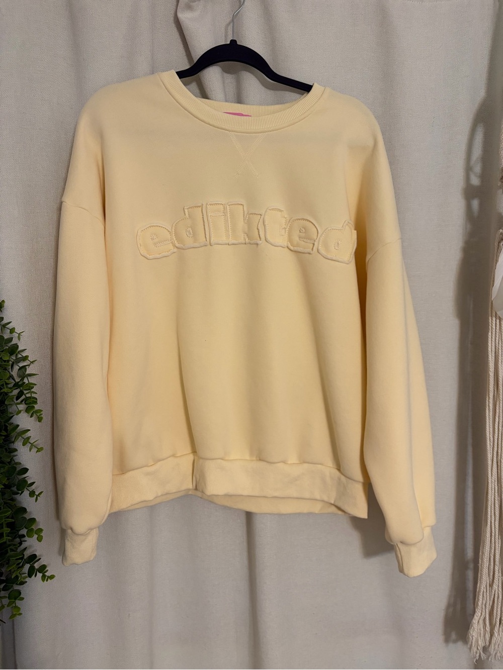 Edikted Sweatshirt